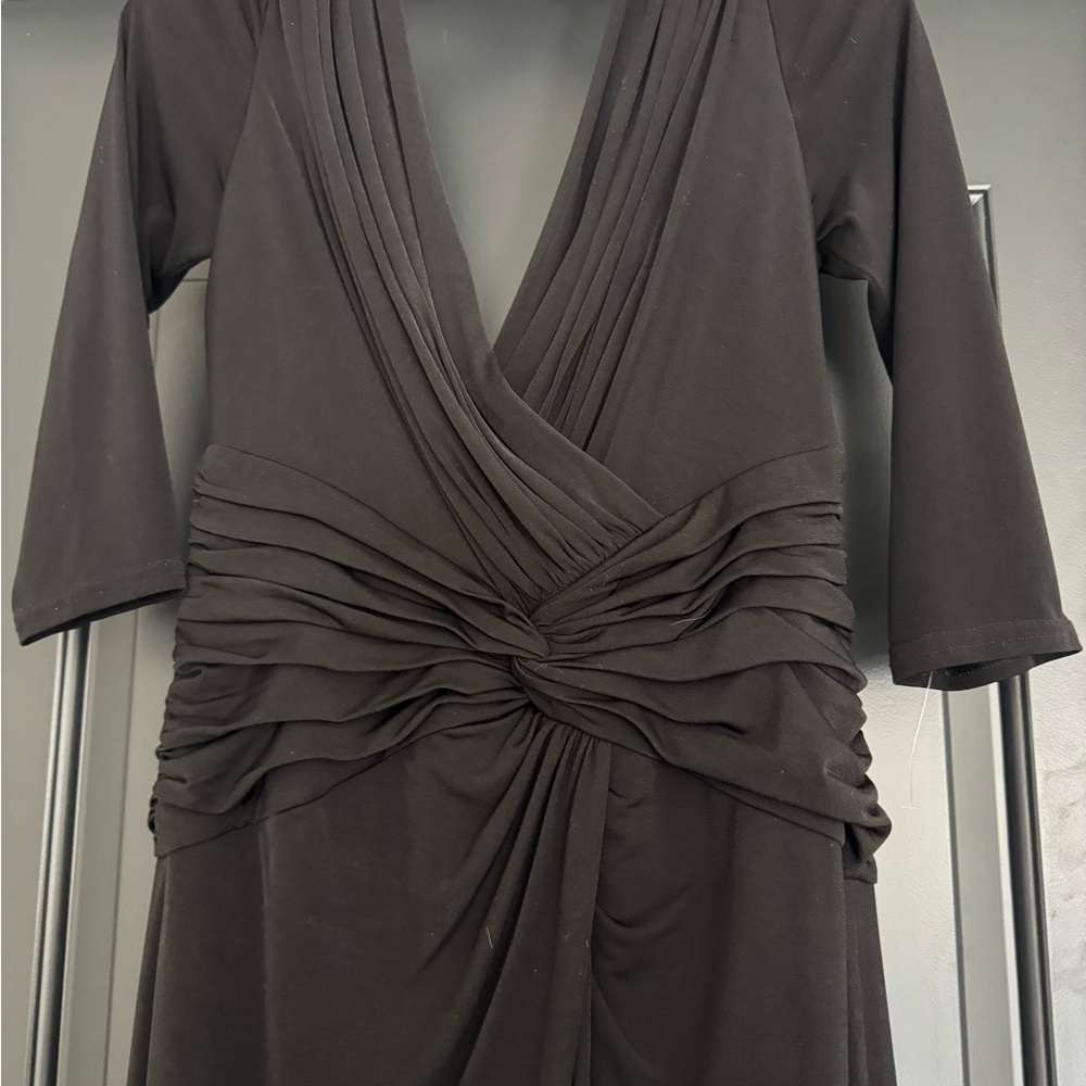 Tadashi Shoji Elegant Black 3/4 Sleeve V-Neck Evening Gown - Picture 5 of 8